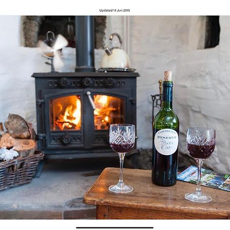 Ty Fferm Hen, Ancient Farmhouse, Coity Bach Talybont-on-Usk 外观 照片