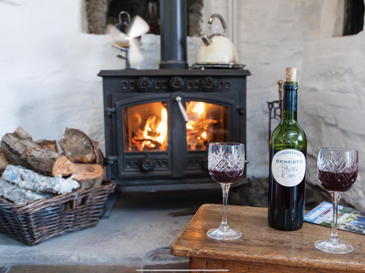 Ty Fferm Hen, Ancient Farmhouse, Coity Bach Talybont-on-Usk 外观 照片