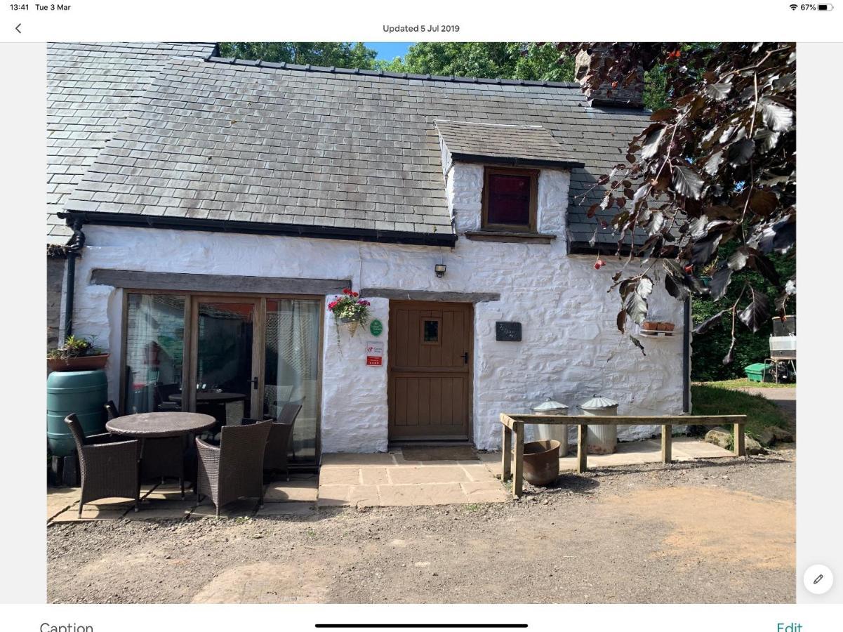 Ty Fferm Hen, Ancient Farmhouse, Coity Bach Talybont-on-Usk 外观 照片