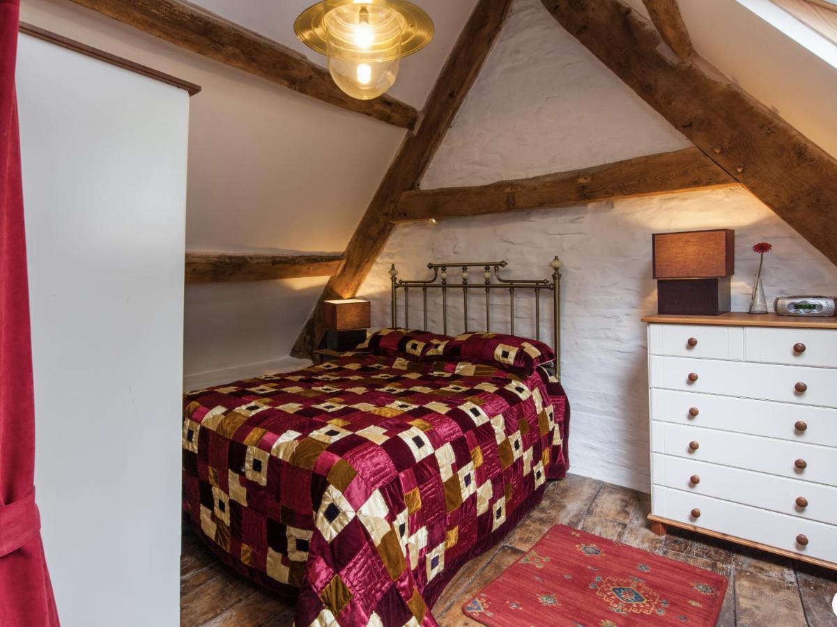 Ty Fferm Hen, Ancient Farmhouse, Coity Bach Talybont-on-Usk 外观 照片