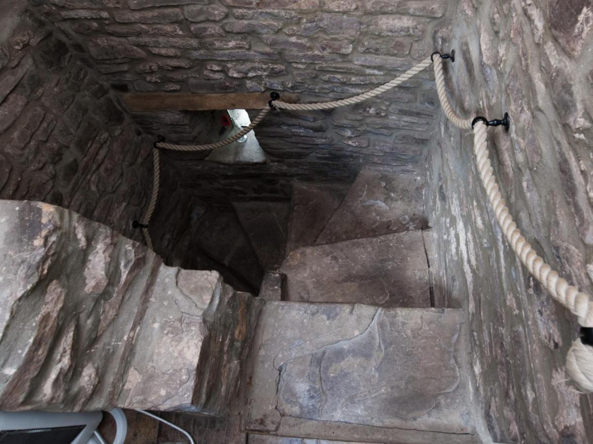 Ty Fferm Hen, Ancient Farmhouse, Coity Bach Talybont-on-Usk 外观 照片