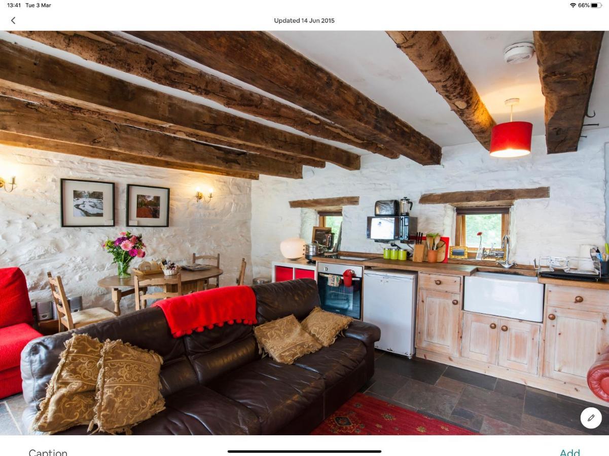 Ty Fferm Hen, Ancient Farmhouse, Coity Bach Talybont-on-Usk 外观 照片