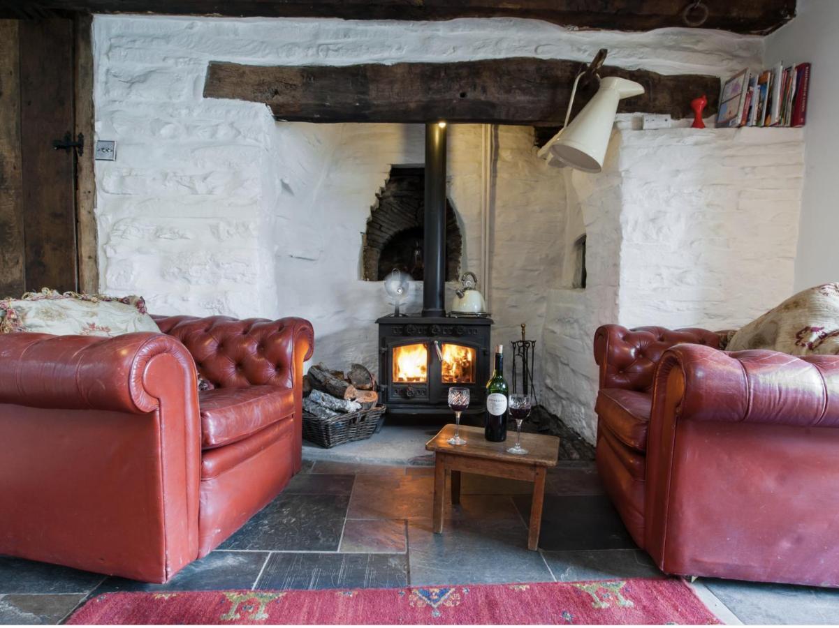 Ty Fferm Hen, Ancient Farmhouse, Coity Bach Talybont-on-Usk 外观 照片