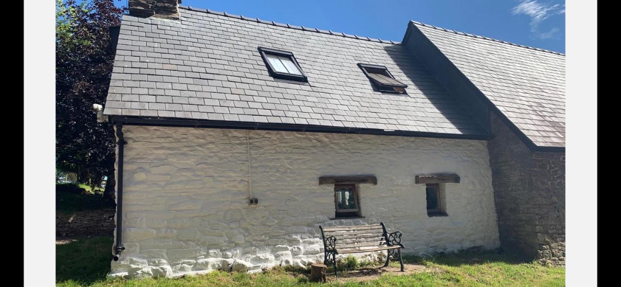 Ty Fferm Hen, Ancient Farmhouse, Coity Bach Talybont-on-Usk 外观 照片